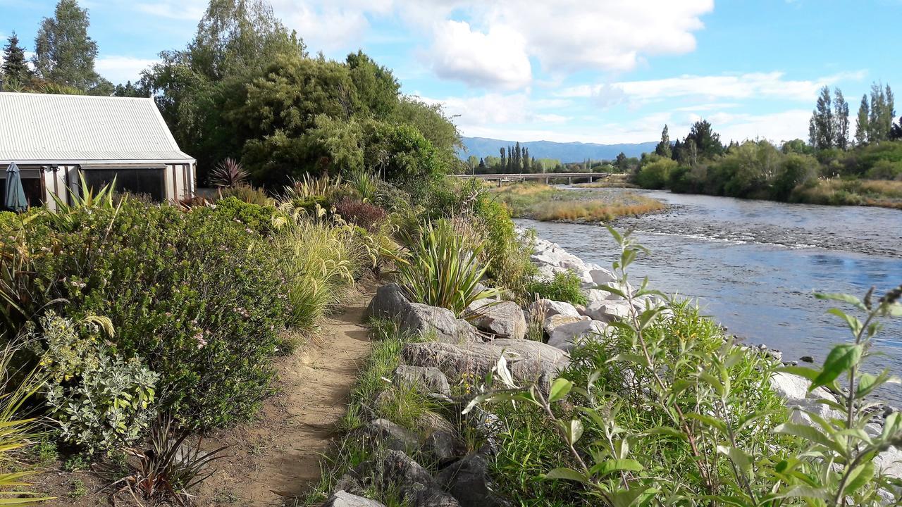 Absolute Riverside Turangi Exterior foto